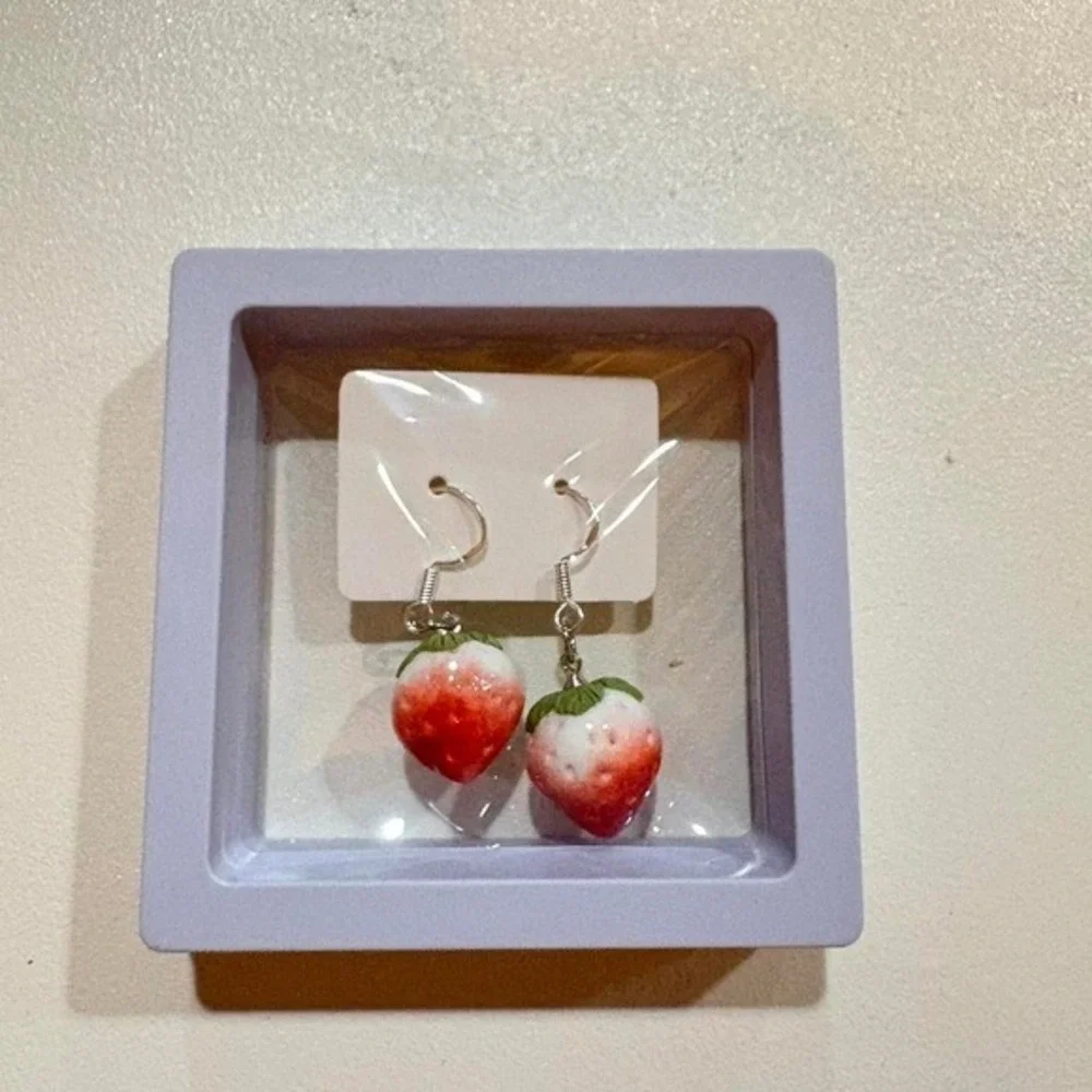 Sweet Strawberry Dream – Glossy Ceramic‎ Dangle Earrings, 1.5 cm Fruit-Inspired